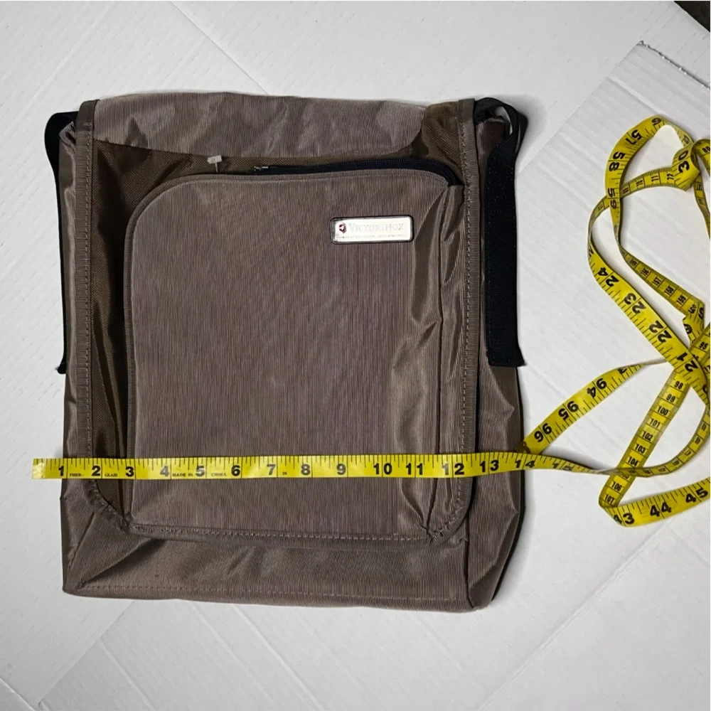 VICTORINOX Crossbody Messenger Laptop Bag